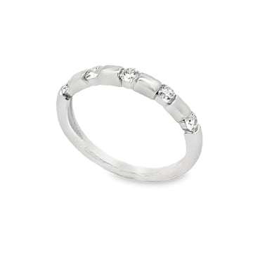 18K White Gold 5-Stone Diamond Band