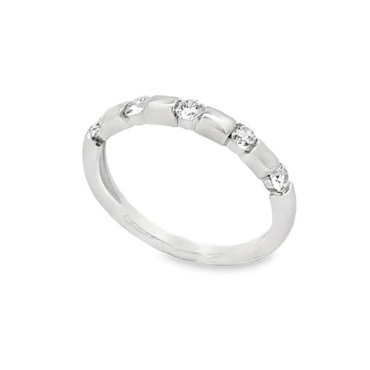 18K White Gold 5-Stone Diamond Band