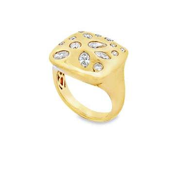 18K Yellow Gold Square Top Shape with Diamond Accents Fashion Ring